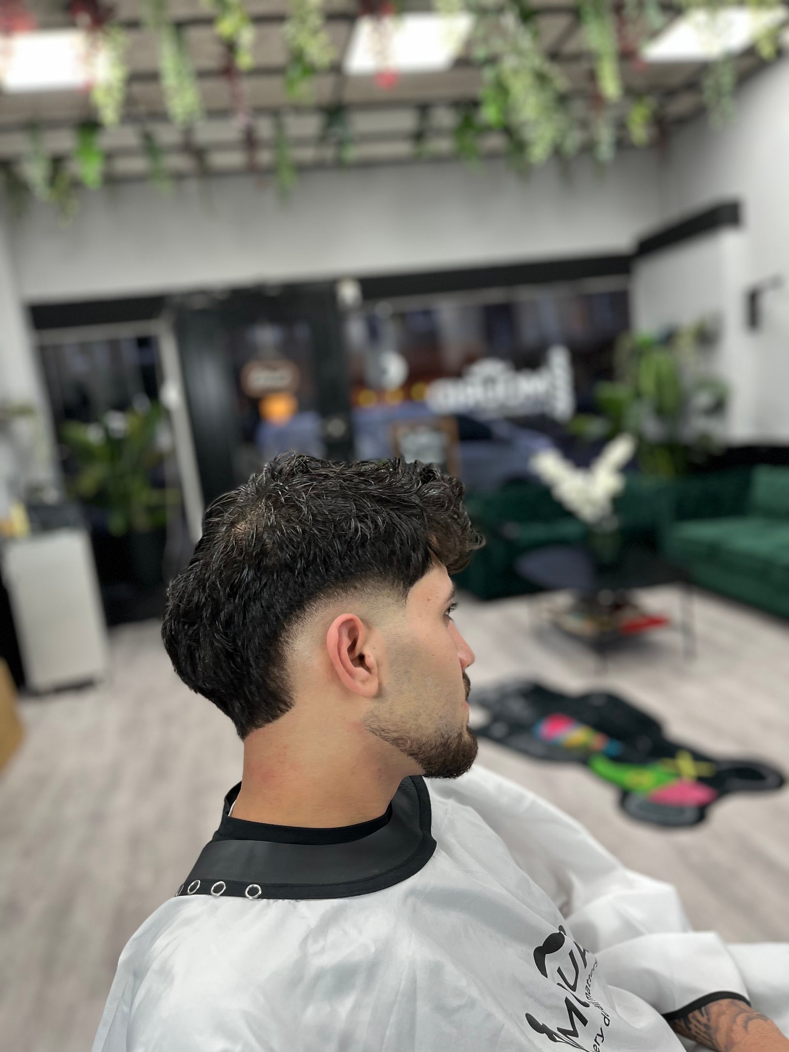 Textured fade, van achteren en opzij gezien